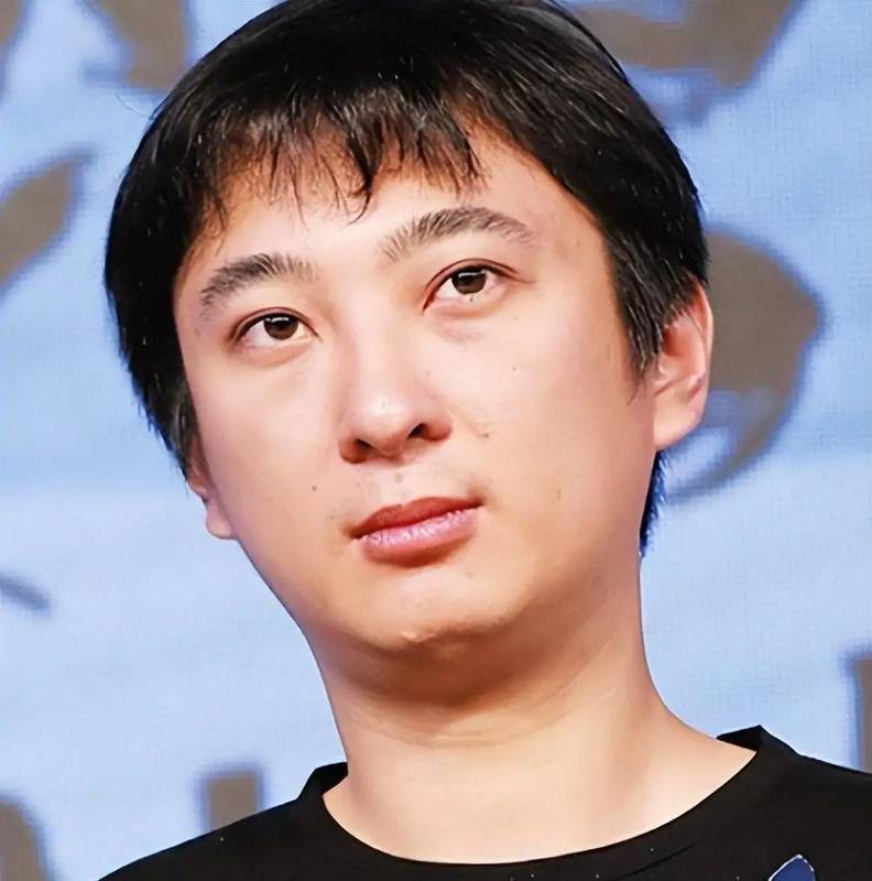 王思聪韩国偶遇事件:网红审美逻辑与社交传播机制深度解析 娱乐新闻