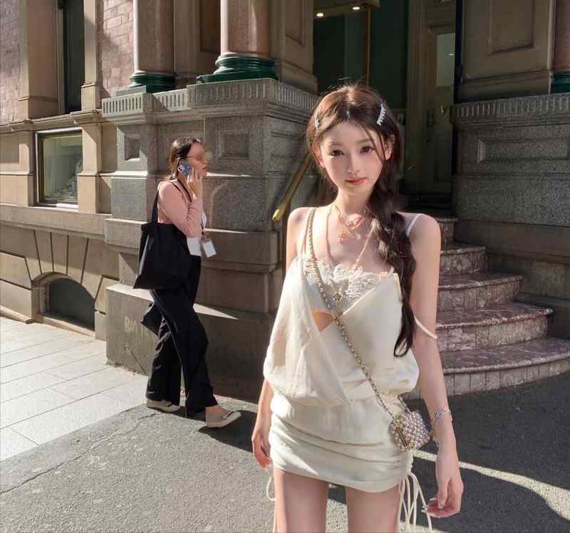 王思聪韩国偶遇事件:网红审美逻辑与社交传播机制深度解析 娱乐新闻